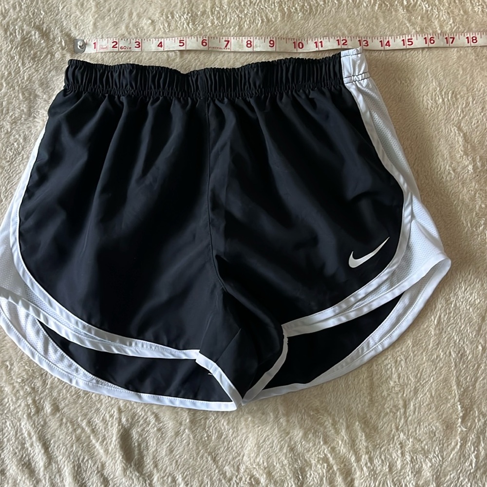 Nike dri-fit ladies medium black/white running shortie shorts, white mesh sides